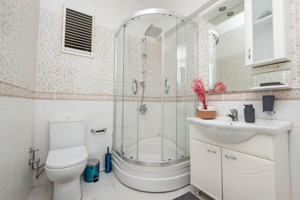 Cosy Urban 2-bedroom Apartment *